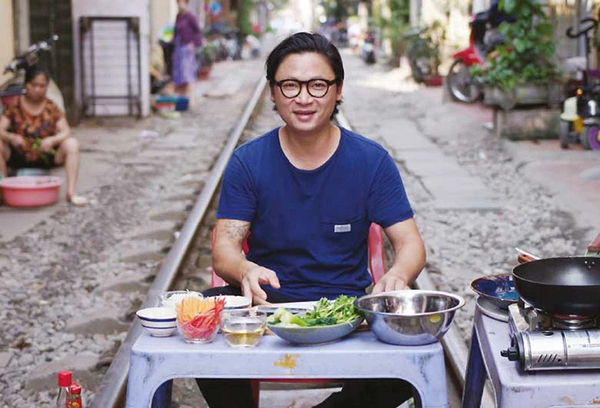 Hành trình ẩm thực của Luke Nguyễn bằng tàu hỏa Bắc - Nam