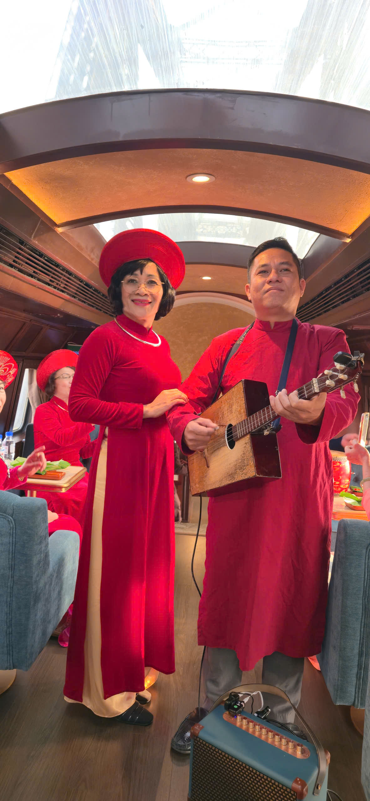 Hành khách Nguyễn Thanh Thủy Hội viên CLB Nữ Công an hưu trí 